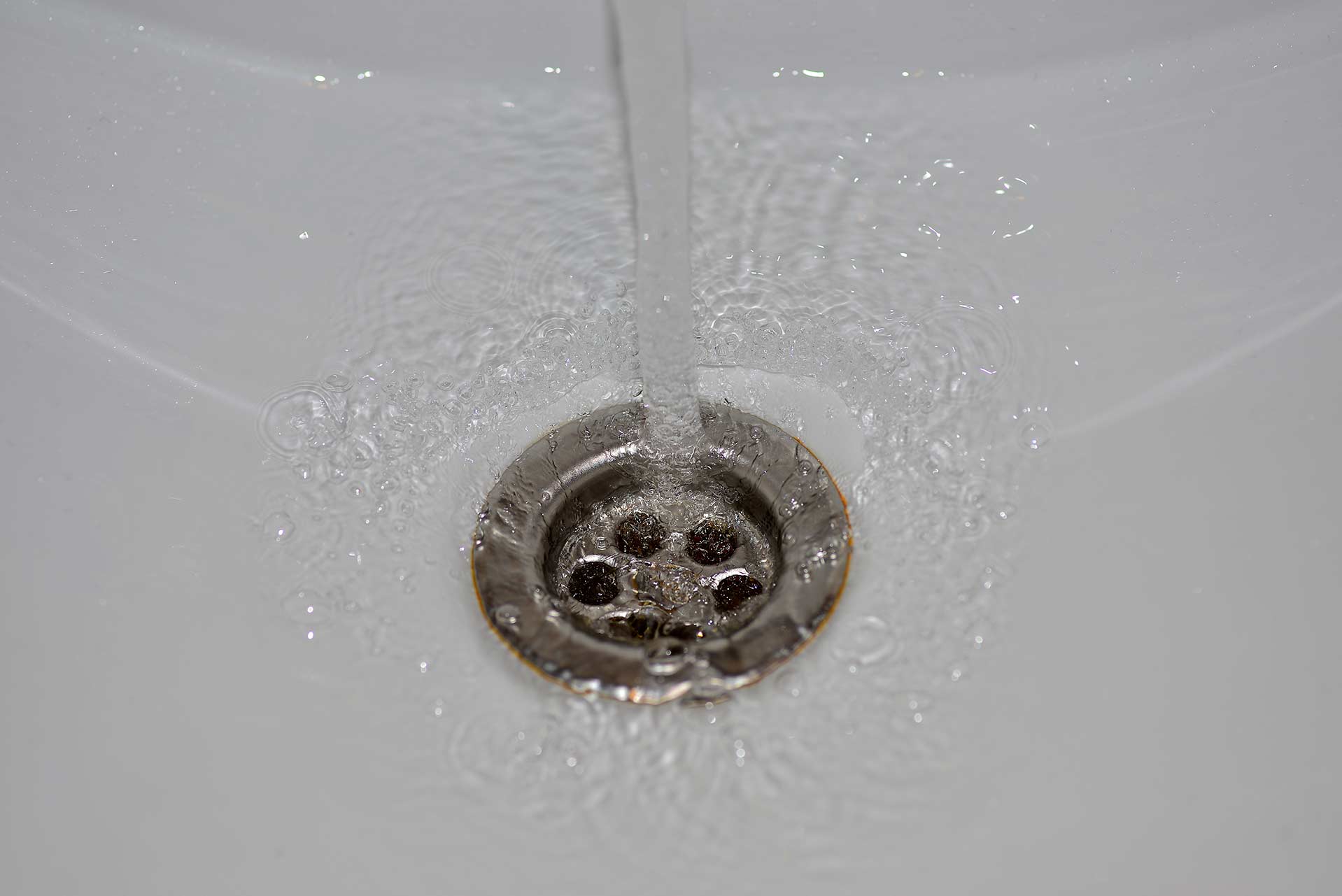 A2B Drains provides services to unblock blocked sinks and drains for properties in Marlow.